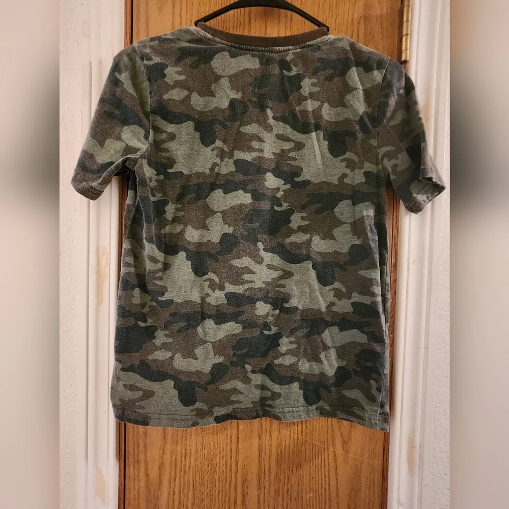 EUC seven oaks soft camo top sz14/16 boys